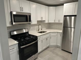 57 Deer Park Ave #4H, Babylon, NY 11702