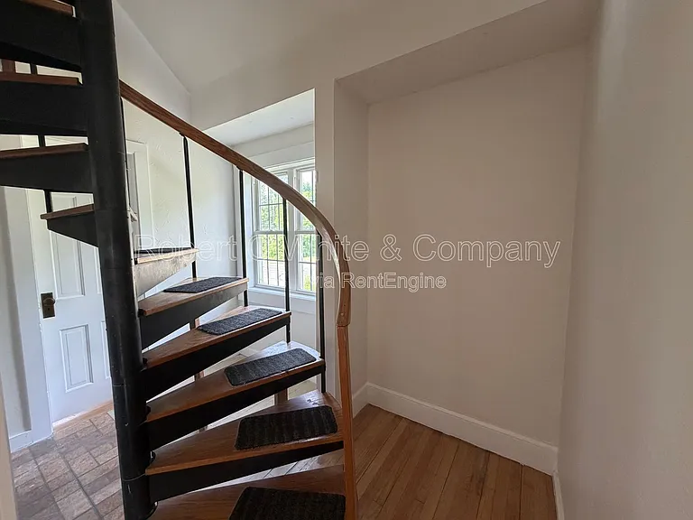 202 Main St #C — Photo 22