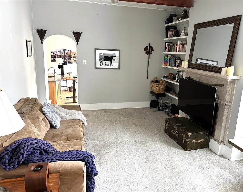 1 bed, 1100 sqft, $1,595 — Photo 4