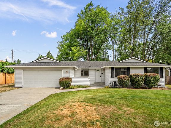 5th image of 2203 Fir Court