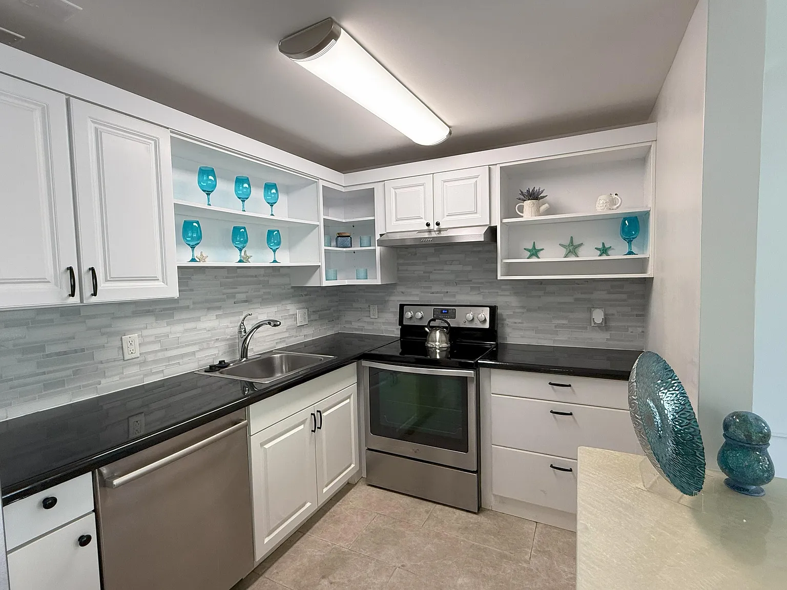 1 bed, 1.5 bath, 700 sqft, $1,650 — Photo 4