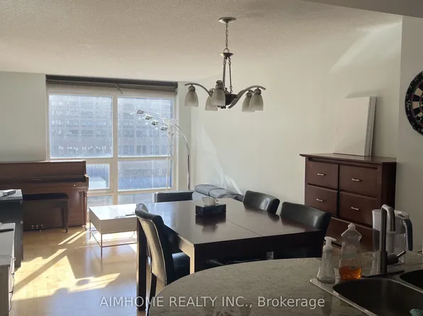 763 Bay St, Toronto, ON