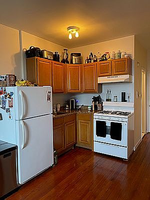 3rd image of 403 6th Ave APT 14
