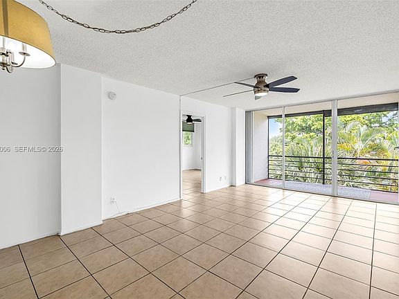 4th image of 112 Royal Park Dr APT 3A