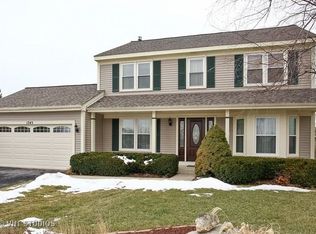 1345 Larkspur Ln, Batavia, IL 60510