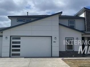 2811 N Ice Fire Pl, Star, ID 83669
