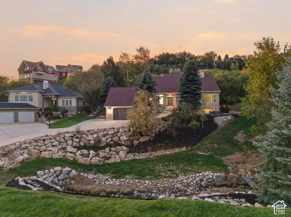 2119 E Oak Ln, Layton, UT 84040