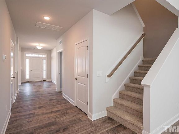5th image of 35 Rock Oak Ct