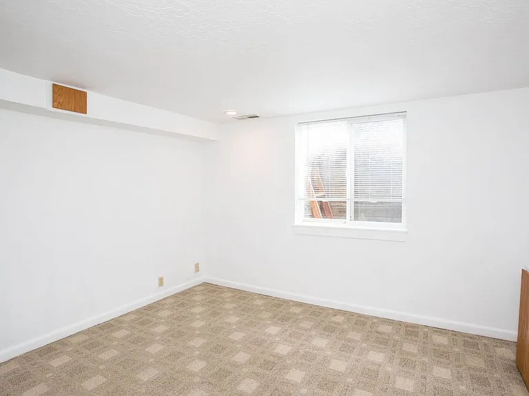 2134 S 13th St W — Photo 17
