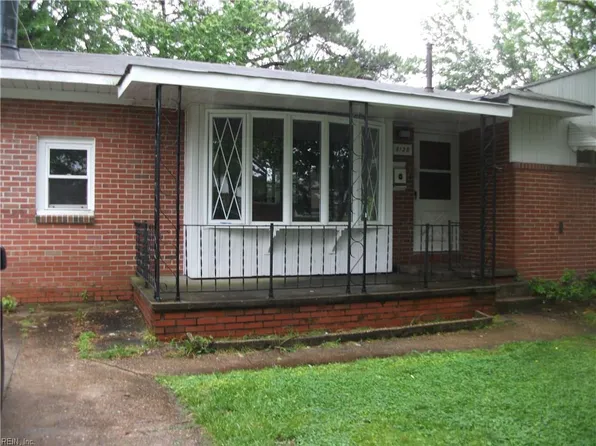 8128 Deerfield Rd, Norfolk, VA 23518
