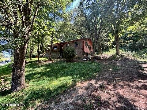 3rd image of 1321 Little Valley Rd