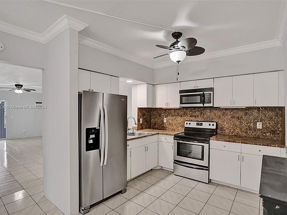 2nd image of 1560 NE 127th St APT 110