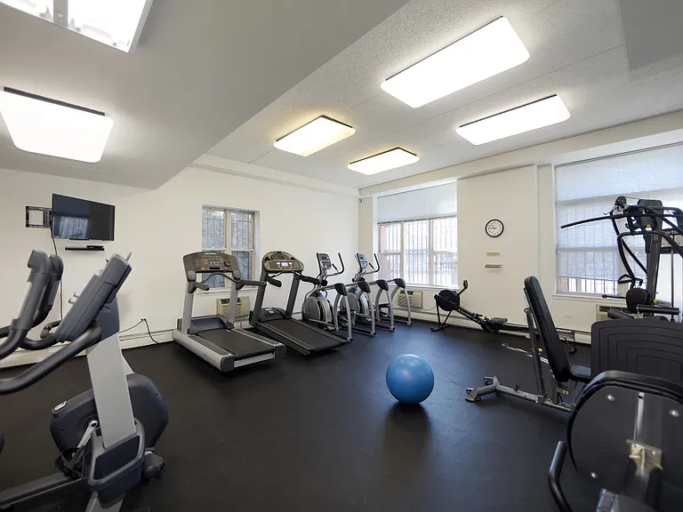 280 E 2nd St #811 — Photo 13