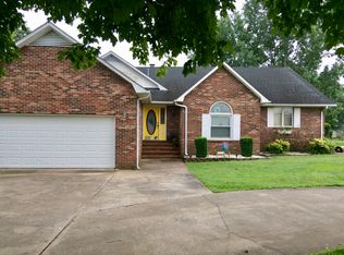 141 E Y Dr, Murray, KY 42071