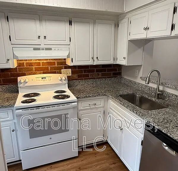 2530 E North St #13-G — Photo 3