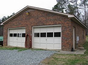 detached garage