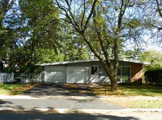 509 Iroquois Dr, Aurora, IL 60506