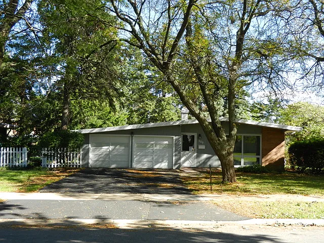 509 Iroquois Dr photo 1