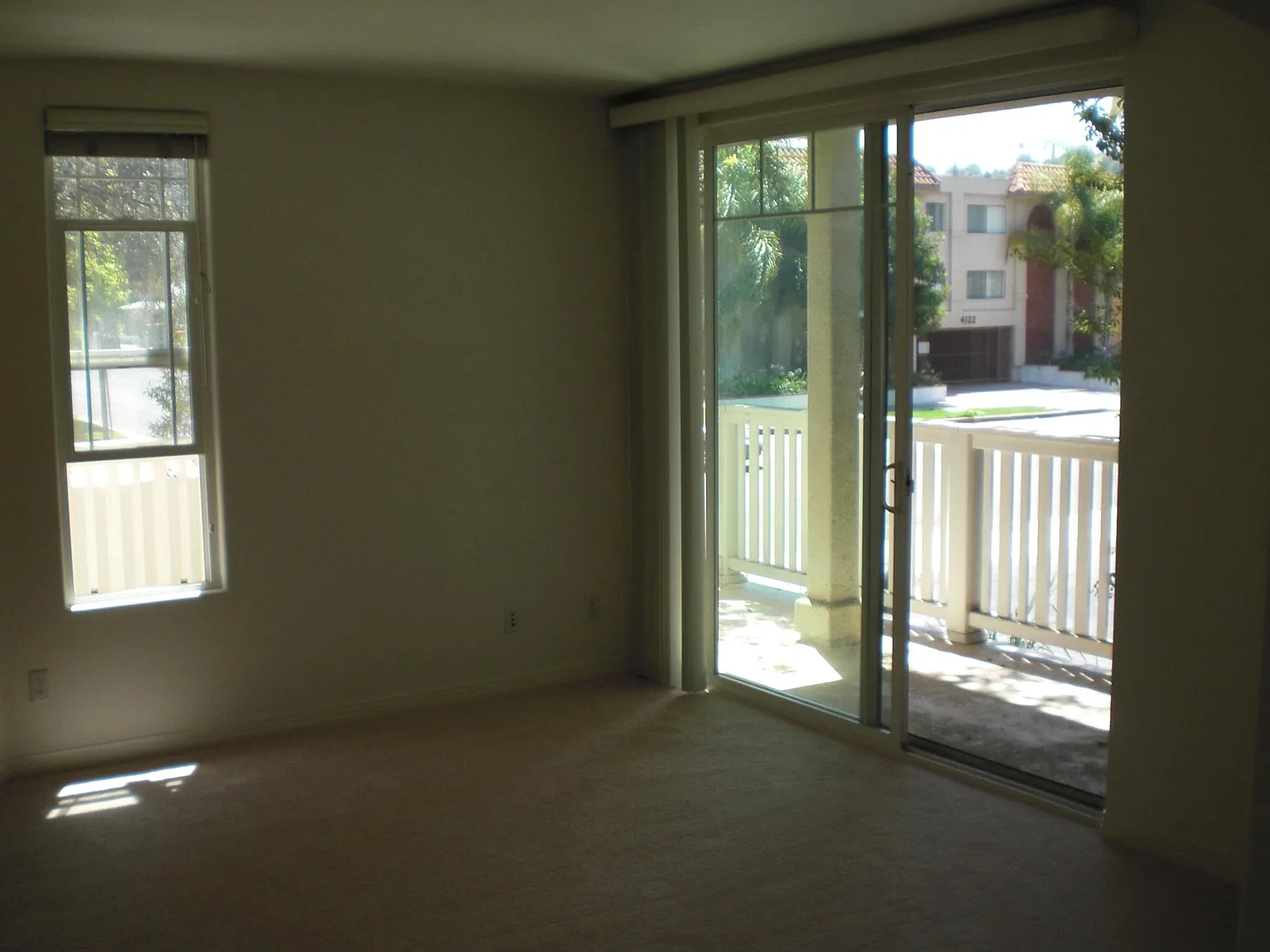 3 bed, 2.5 bath, 1700 sqft, $3,700 — Photo 3