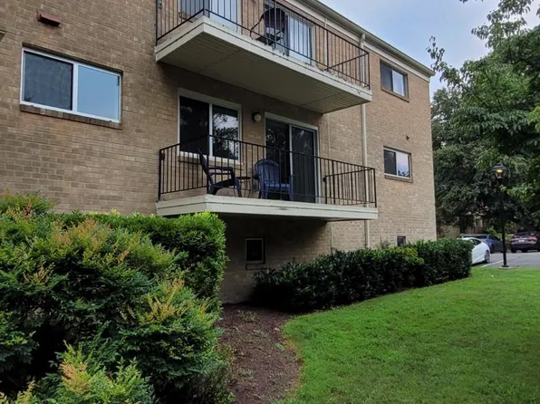 10630 Montrose Ave APT 104, Bethesda, MD 20814