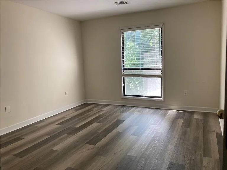 3203 Lenox Rd NE #6 — Photo 14