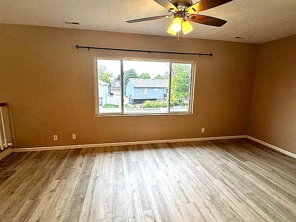 3rd image of 17714 Karen St