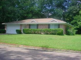 107 Pinecrest Ct, Lufkin, TX 75901