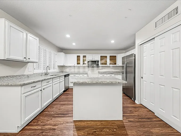 21182 N 62nd Ave — Photo 3