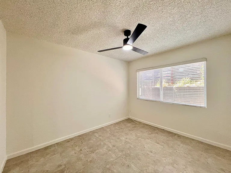 Bedroom (2)