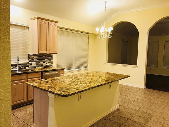 5th image of 4412 Burnhill Dr