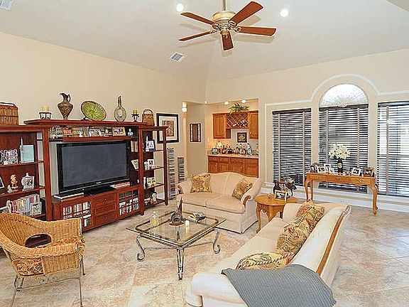 3rd image of 3772 Lake Lynn Dr