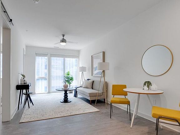 2nd image of 507 E Main St Penthouse 2