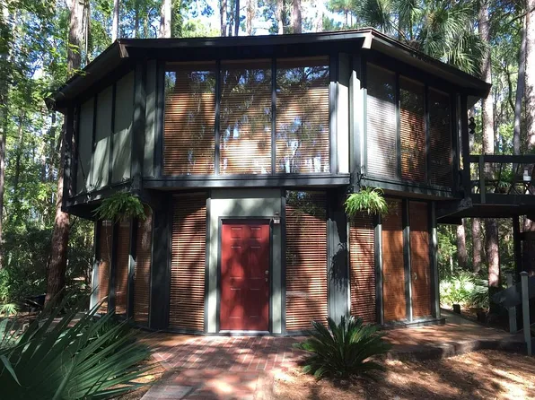 2054 Deer Island Rd, Hilton Head Island, SC 29928