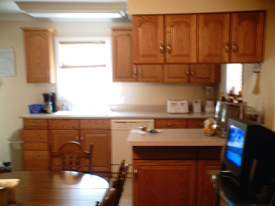 2nd image of 401 N 14th St