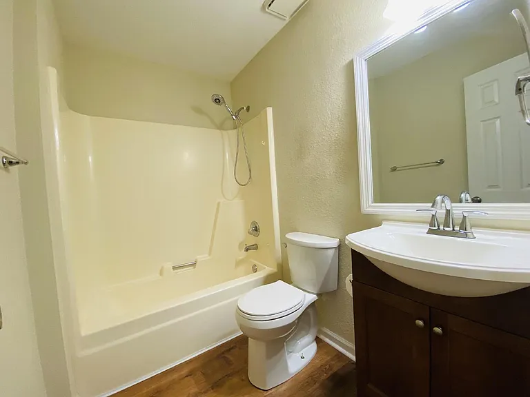 212 S Elton Cir — Photo 10