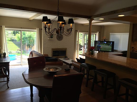 5th image of 817 Woods Ln