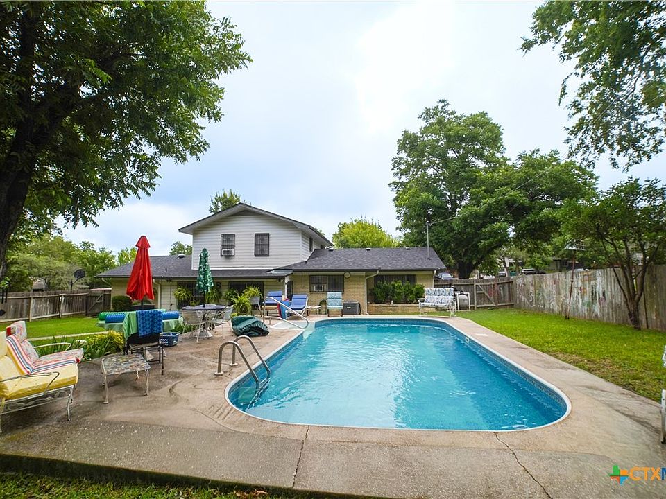 1st image of 212 Highland Oaks Dr