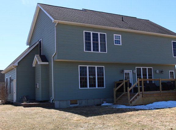 5th image of 10 Heritage Ln