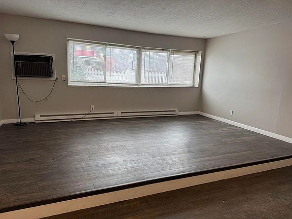 5th image of 128 Loudon Rd APT 12F