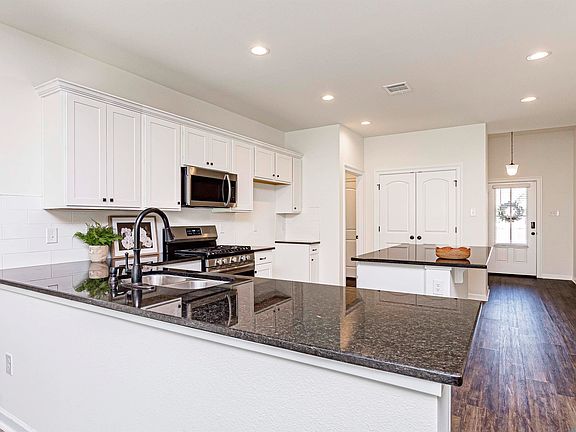 5th image of 8228 Treeline Dr