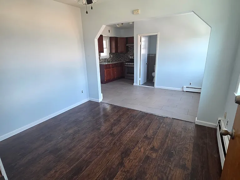 389 Avenue E #3 — Photo 2