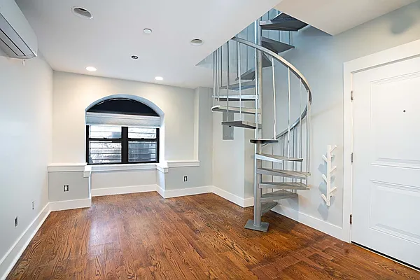 Rented by Compass | media 2