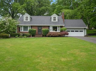 230 Neff Dr, Canfield, OH