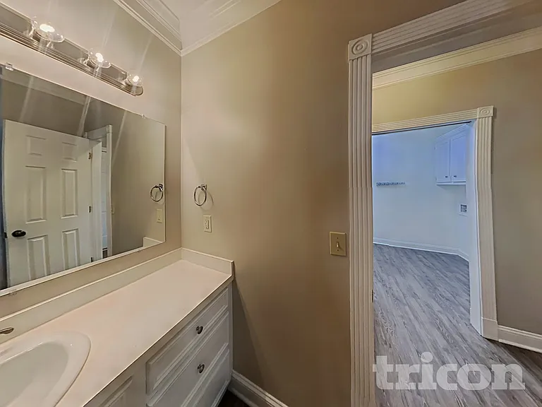 242 Chisolm Cir — Photo 15