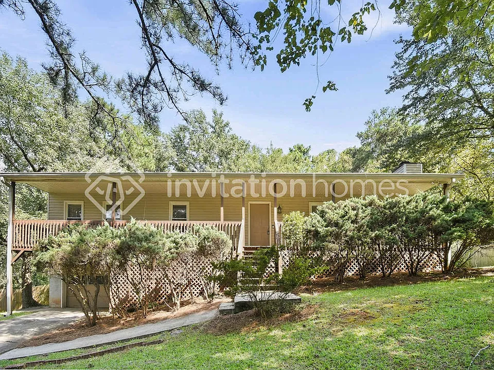 266 Farm Ridge Dr NE