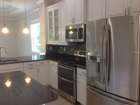 4th image of 25744 Grayton Ave