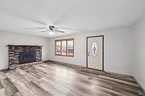 4th image of 201 Grove St NW