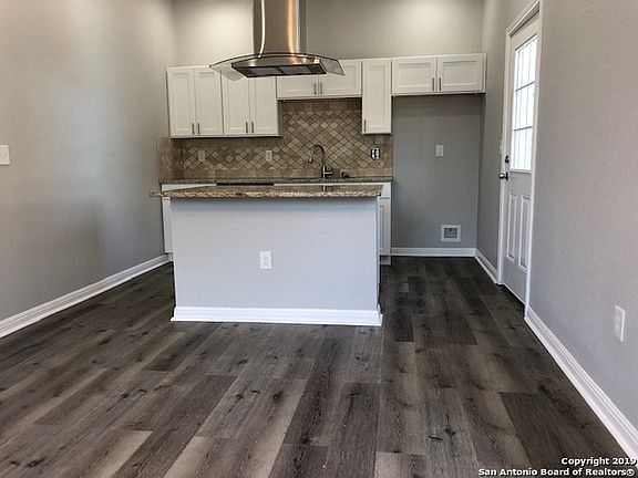 4th image of 819 Westfall Ave
