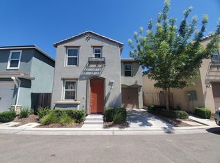 3761 Friendship Ln, Clovis, CA 93619