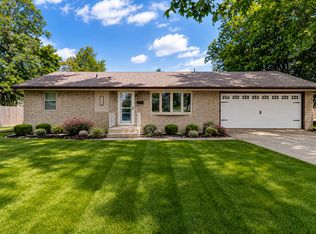 1112 Beechwood Ave, Bloomington, IL 61701
